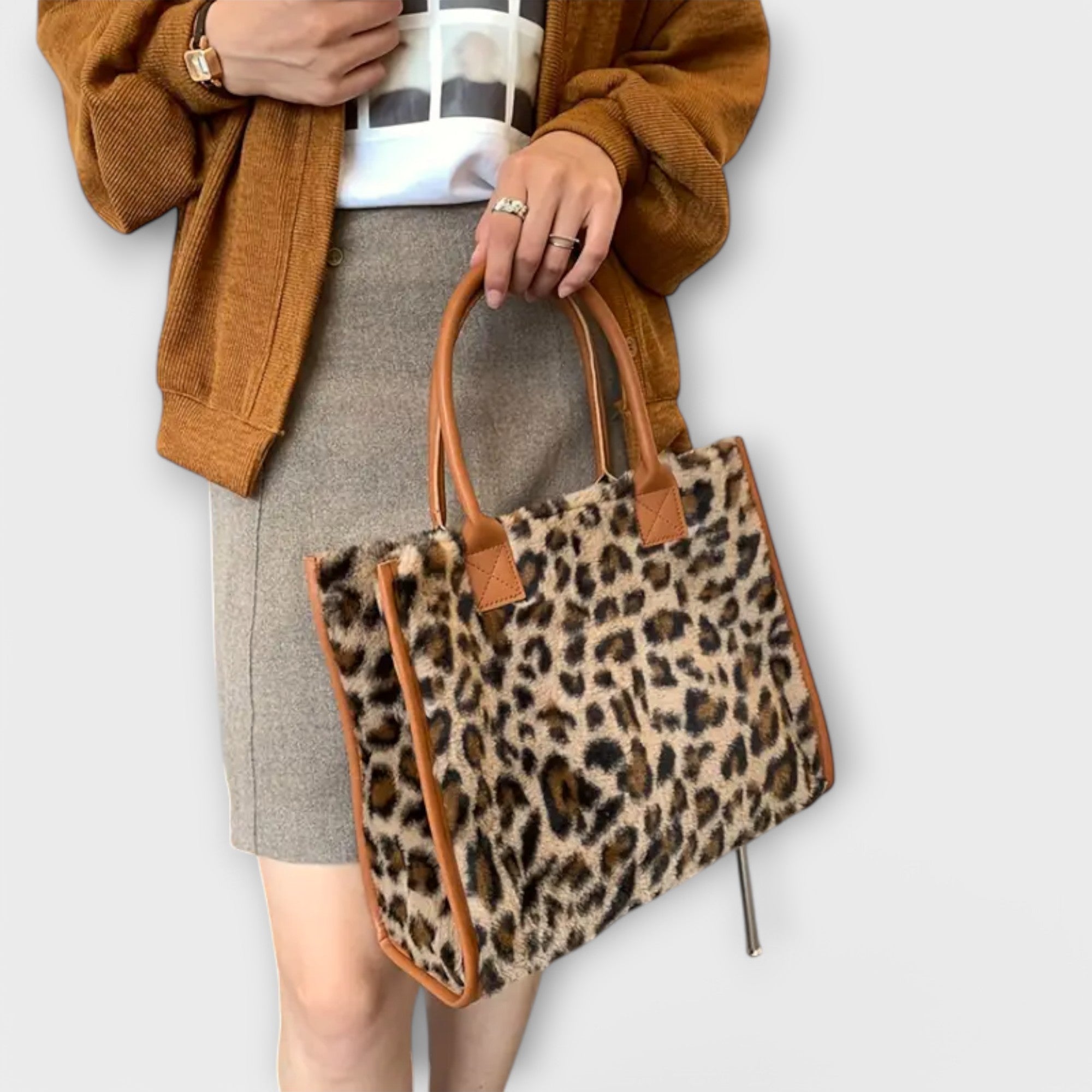 Femme™ | Chic Leopard Print Plush Tote