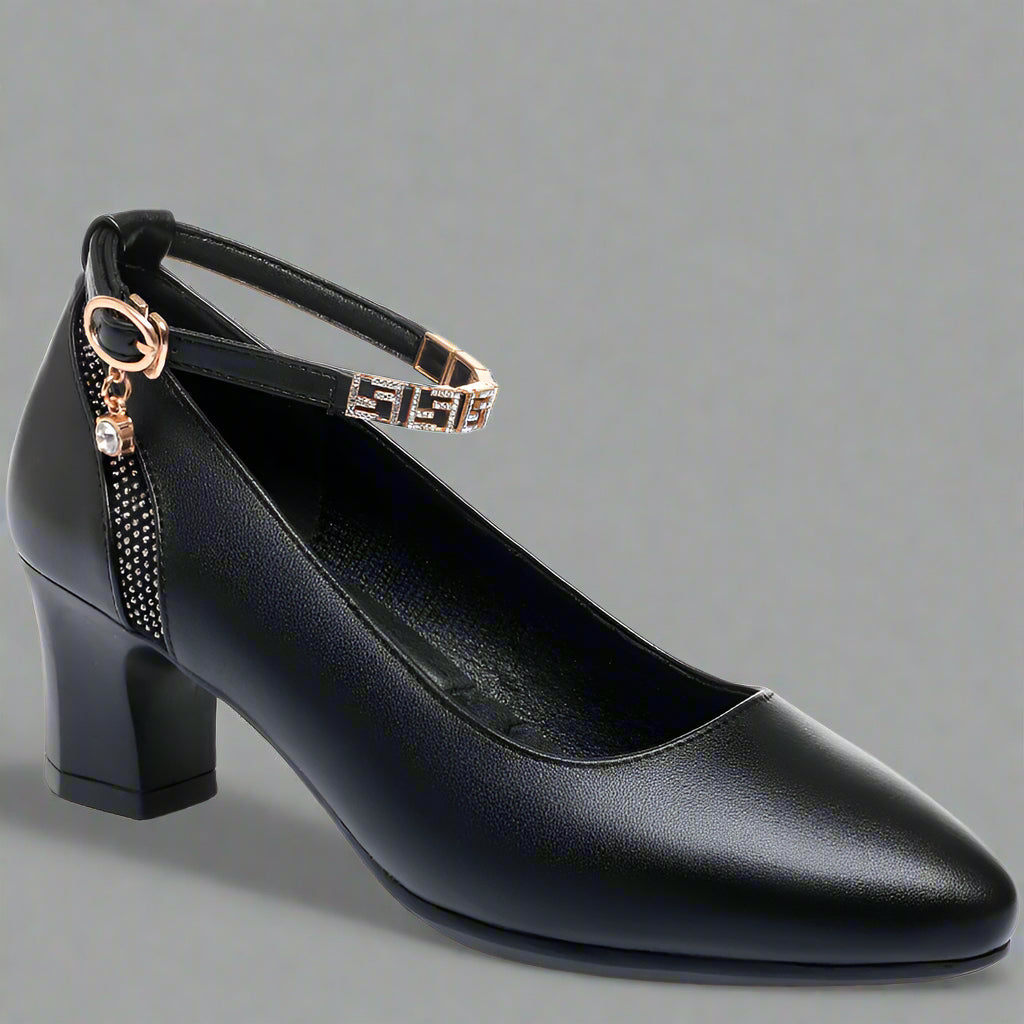 Femme™ | Pumps in Premium Patent Leather for Your Office Style