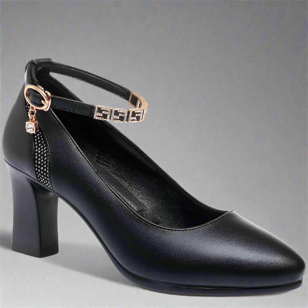 Femme™ | Pumps in Premium Patent Leather for Your Office Style