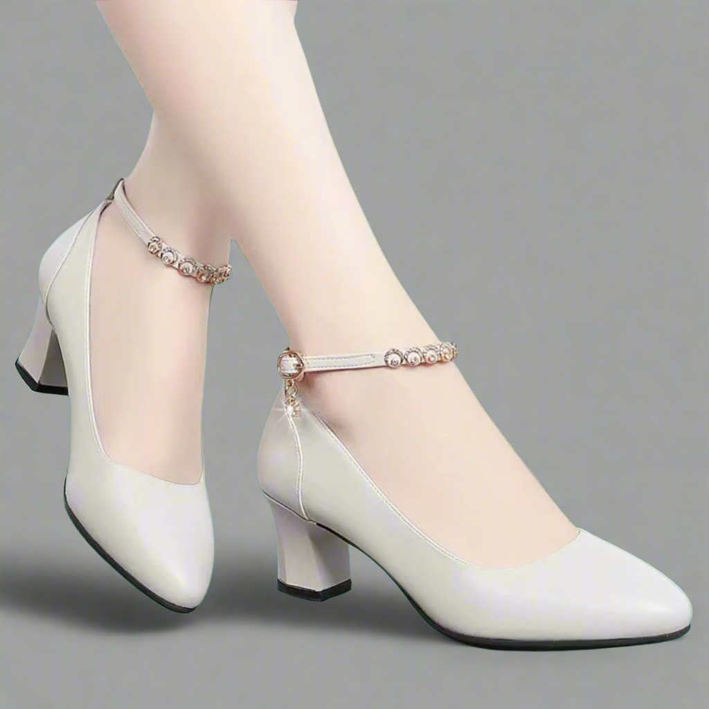 Femme™ | Pumps in Premium Patent Leather for Your Office Style