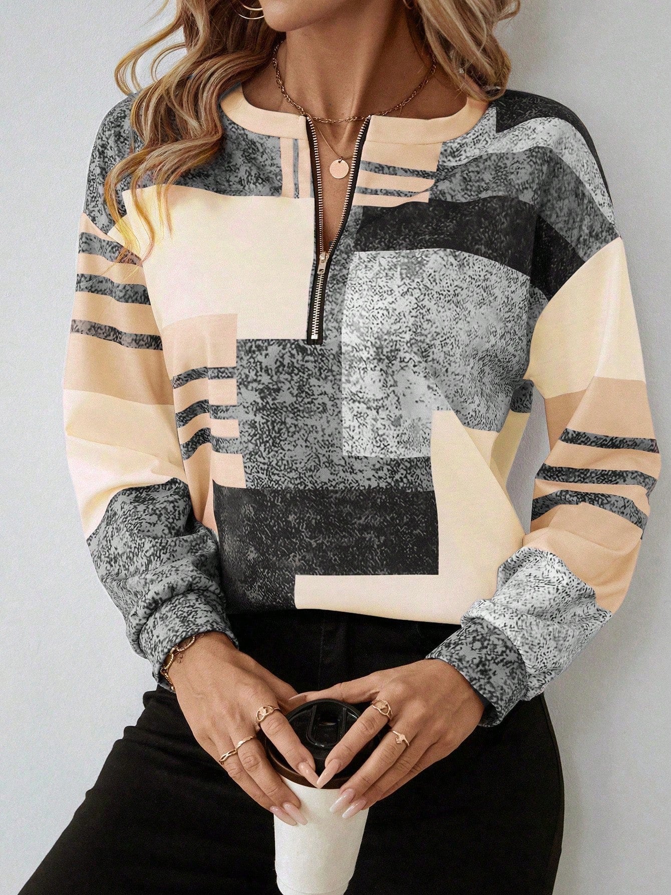 Femme™ | Chic Vintage Sweatshirt