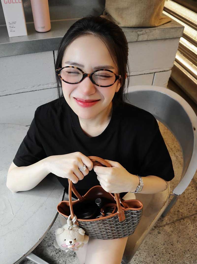 Femme™ | Clarence Oval Sunglasses