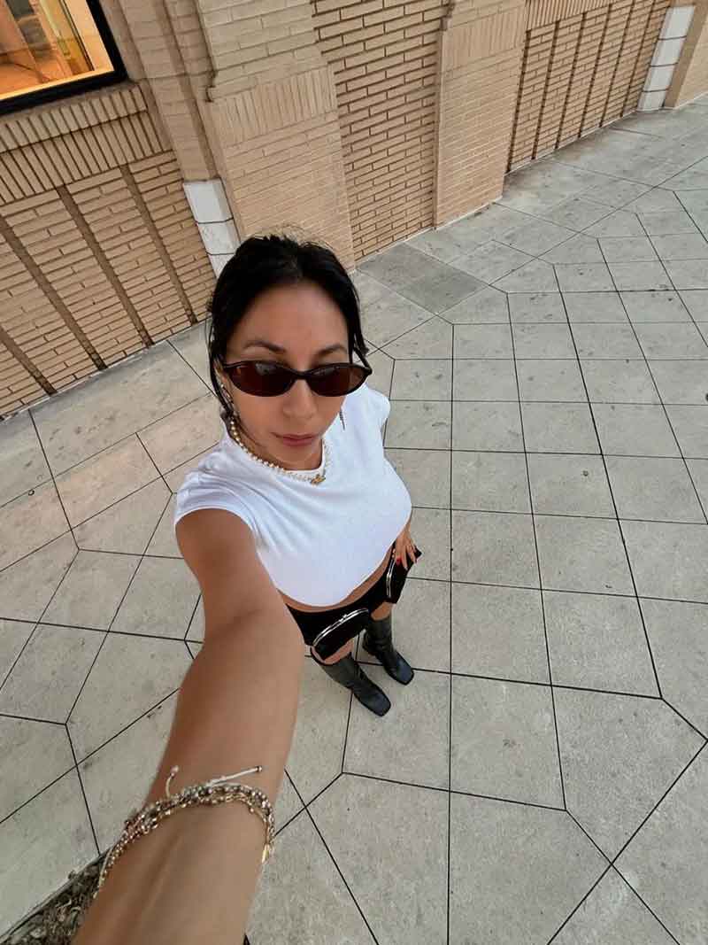 Femme™ | Kathy Oval Sunglasses