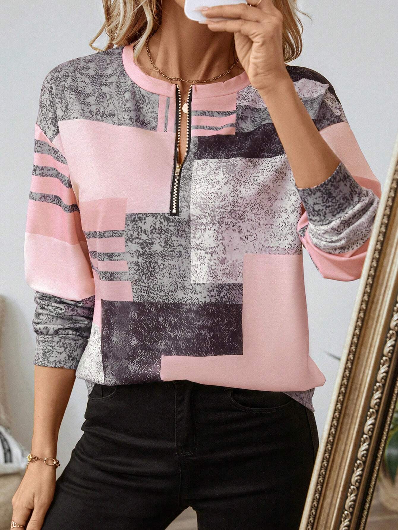 Femme™ | Chic Vintage Sweatshirt